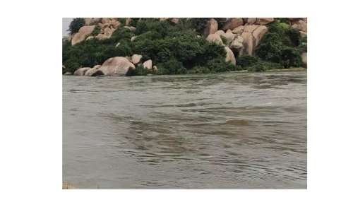 पांच डूबे नाबालिग लड़की को बचाने में, बड़ा हादसा आंध्र प्रदेश की तुंगभद्रा नदी में